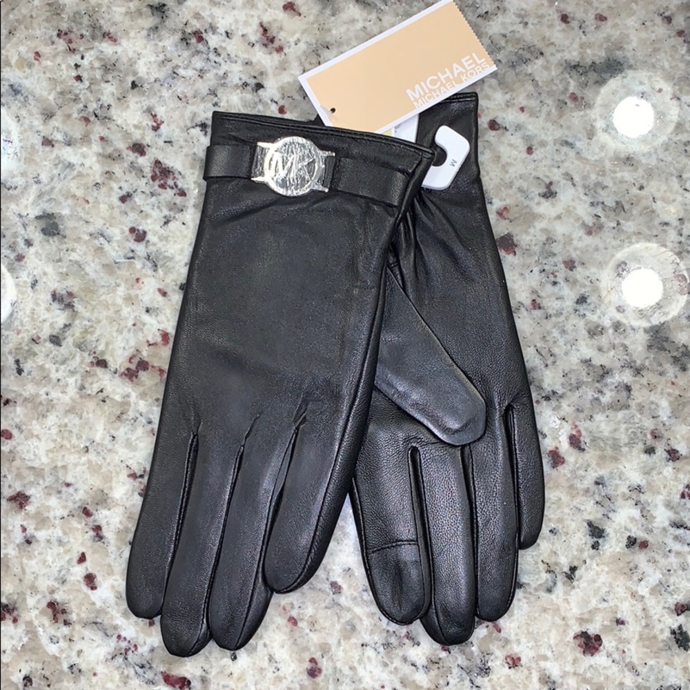 Michael Kors Leather gloves